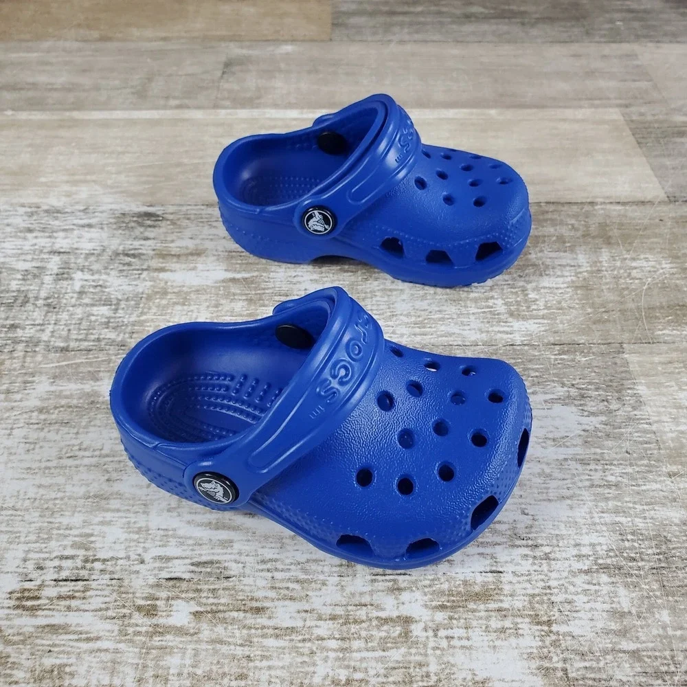 Crocs Classic Clogs Toddler 2 / 3 Navy Blue Rubber Slingback Round Toe